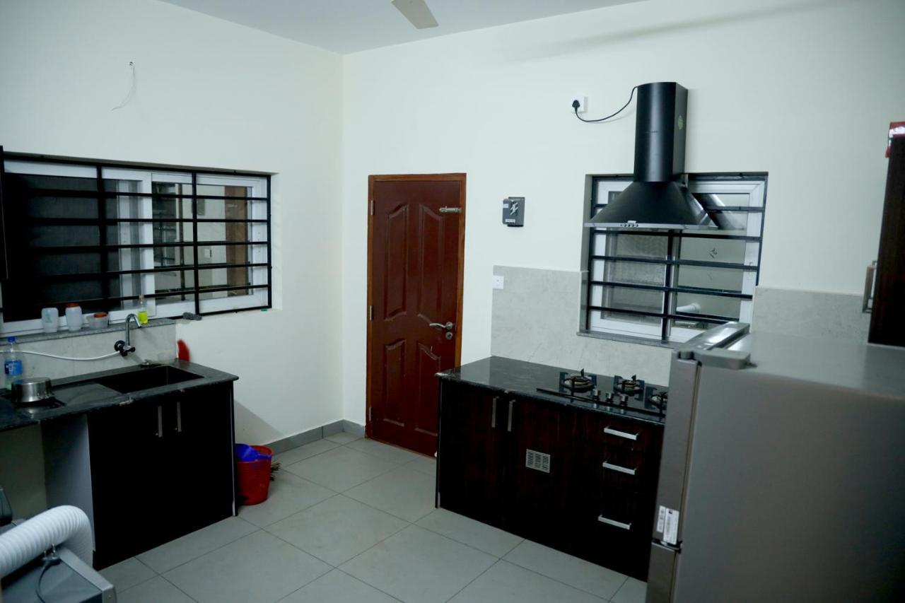 Clover Home Tiruvalla Luaran gambar