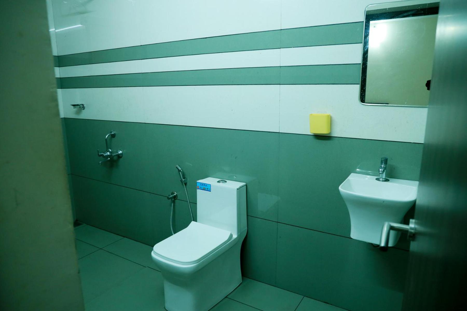 Clover Home Tiruvalla Luaran gambar